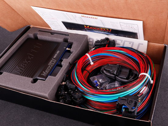 Komputer standalone MaxxECU RACE H2O 1897 (wersja premium ze złączem, wiązką, sondą szerokopasmową LSU 4.2 i akcesoriami)