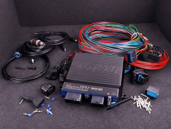 Komputer standalone MaxxECU RACE H2O 1897 (wersja premium ze złączem, wiązką, sondą szerokopasmową LSU 4.2 i akcesoriami)