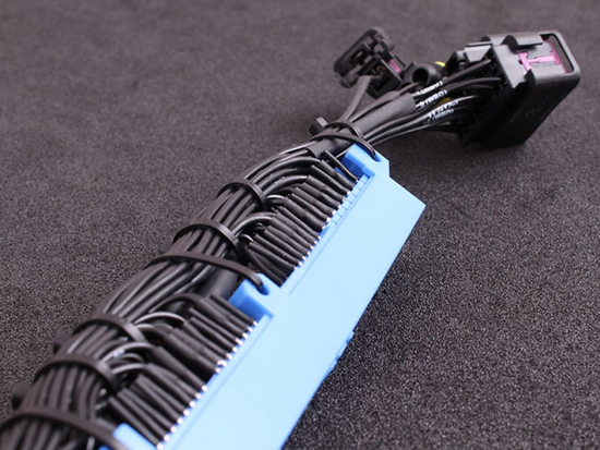 Adapter do połączenia seryjnej wiązki silnika MaxxECU 1459 Nissan S14A/S15 SR20DET z komputerami MaxxECU (wersja 64-pin)