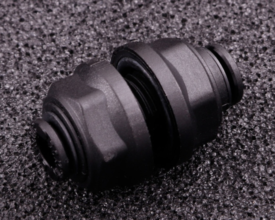 Złączka MaxxECU 2510 pneumatyczna przelotowa typu push-in