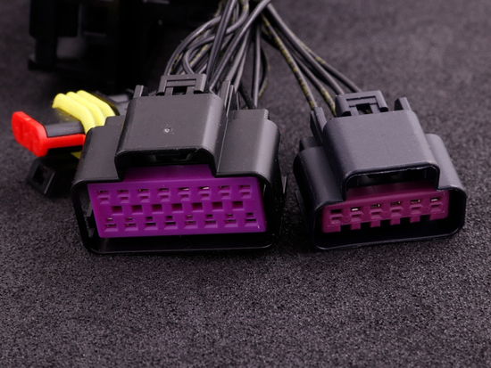 MaxxECU RACE 1861 Plug-in (P&P) Extra version standalone computer Audi S2 (3B)